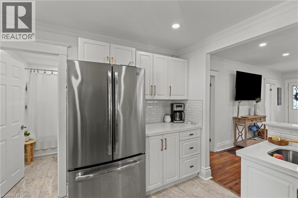 99 EDGEMONT Street N - 19