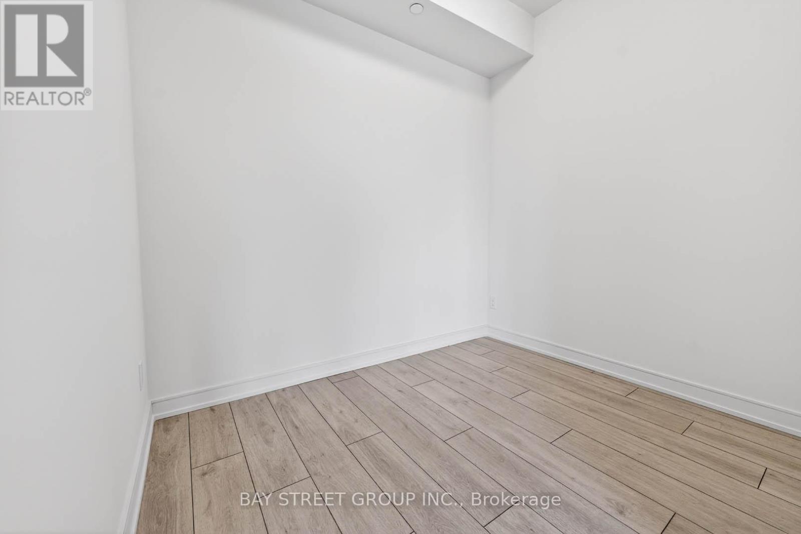 #1204 8020 DERRY ROAD - 27