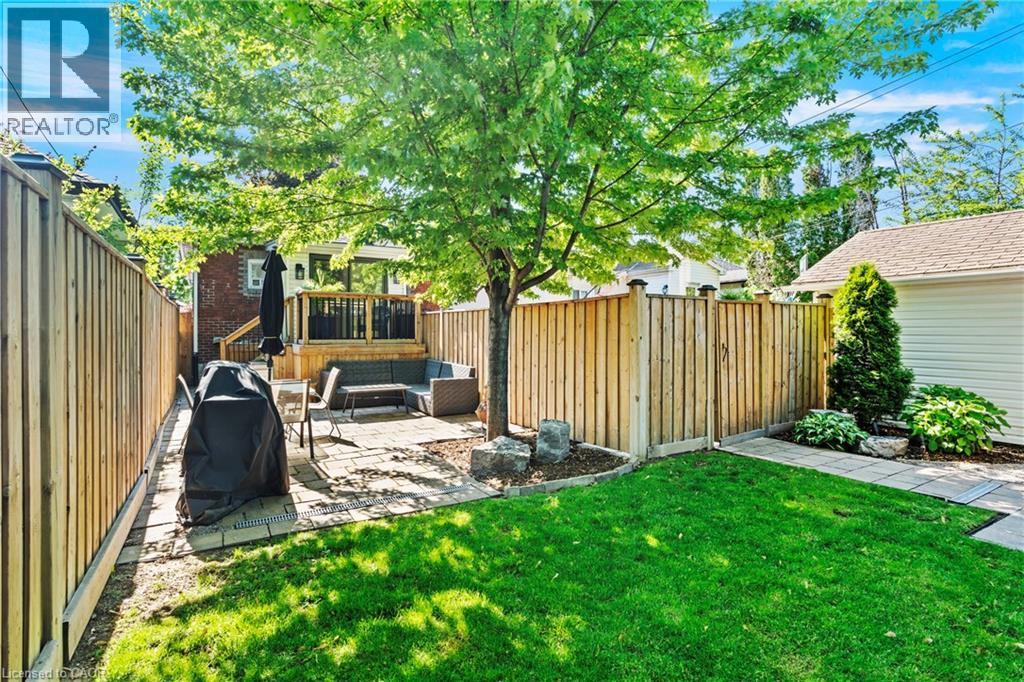 99 EDGEMONT Street N - 40