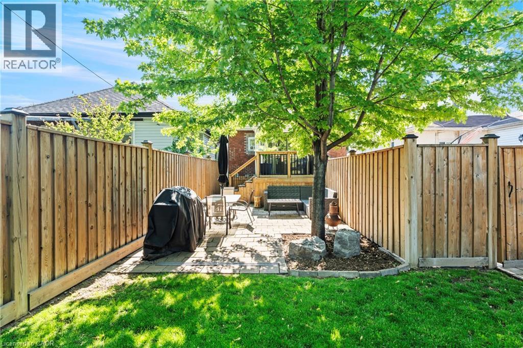 99 EDGEMONT Street N - 41