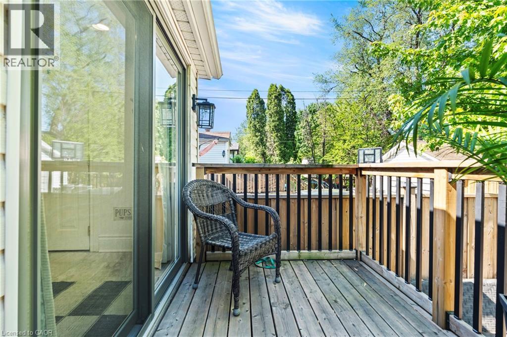 99 EDGEMONT Street N - 37
