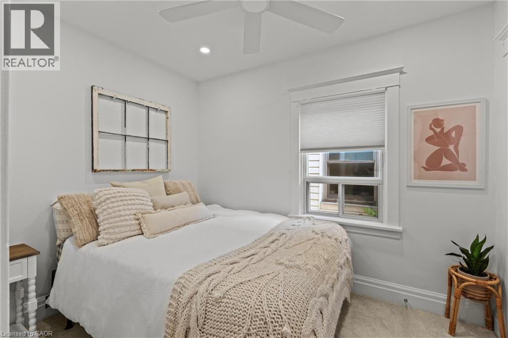 99 EDGEMONT Street N - 15
