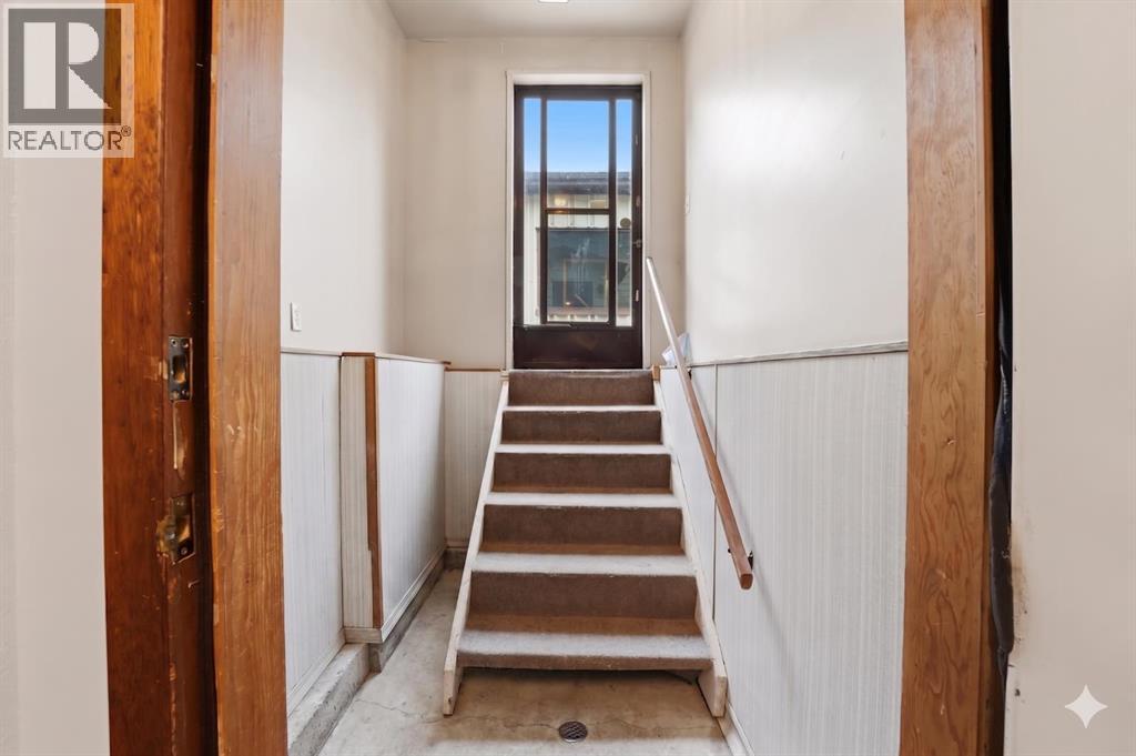1 Hallgren Avenue - 25