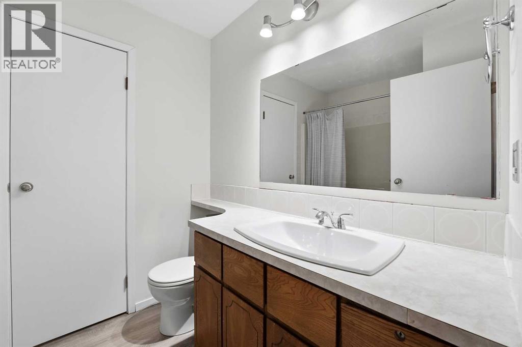 1 Hallgren Avenue - 13