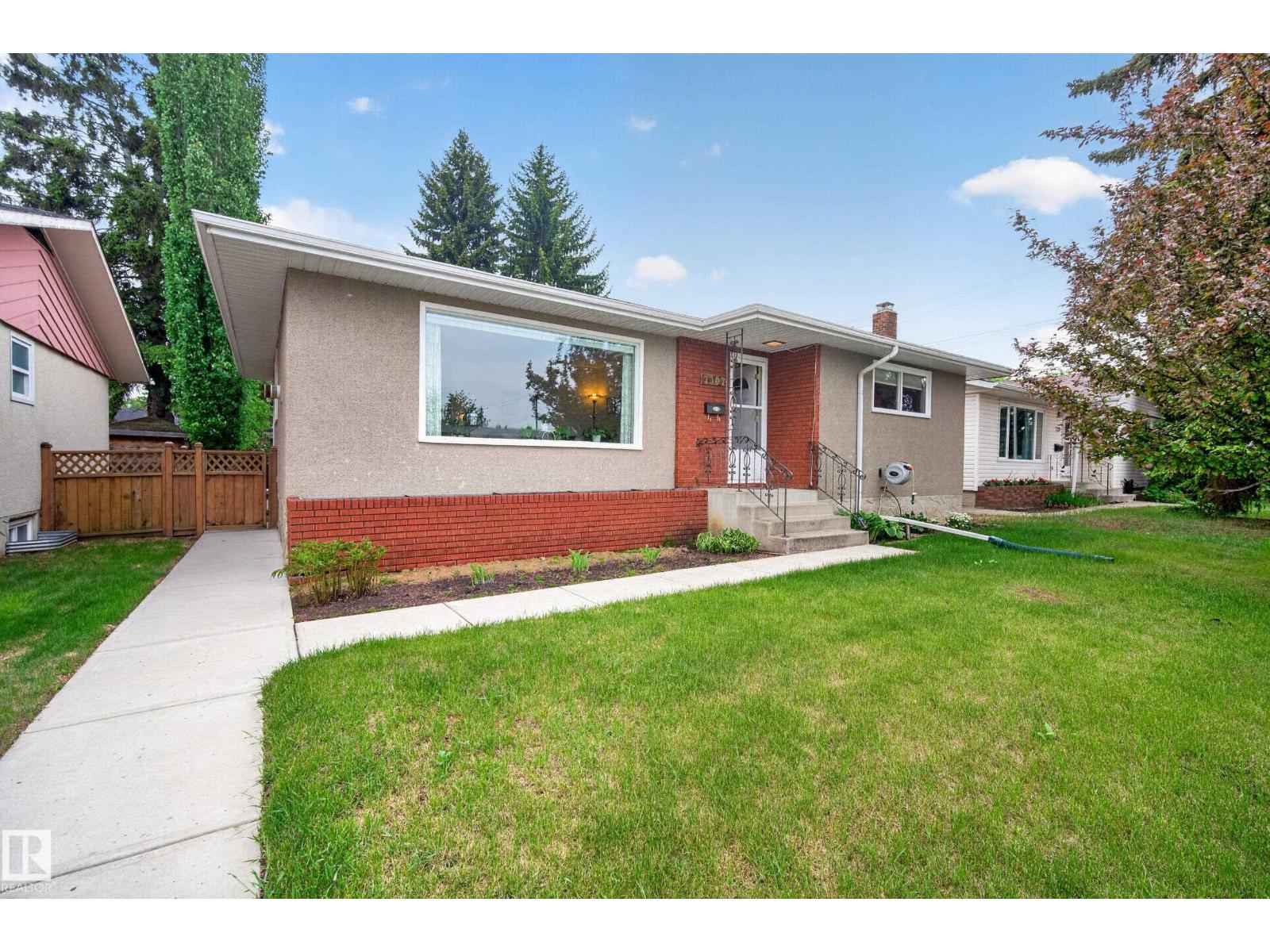 7307 86 AV NW - 1