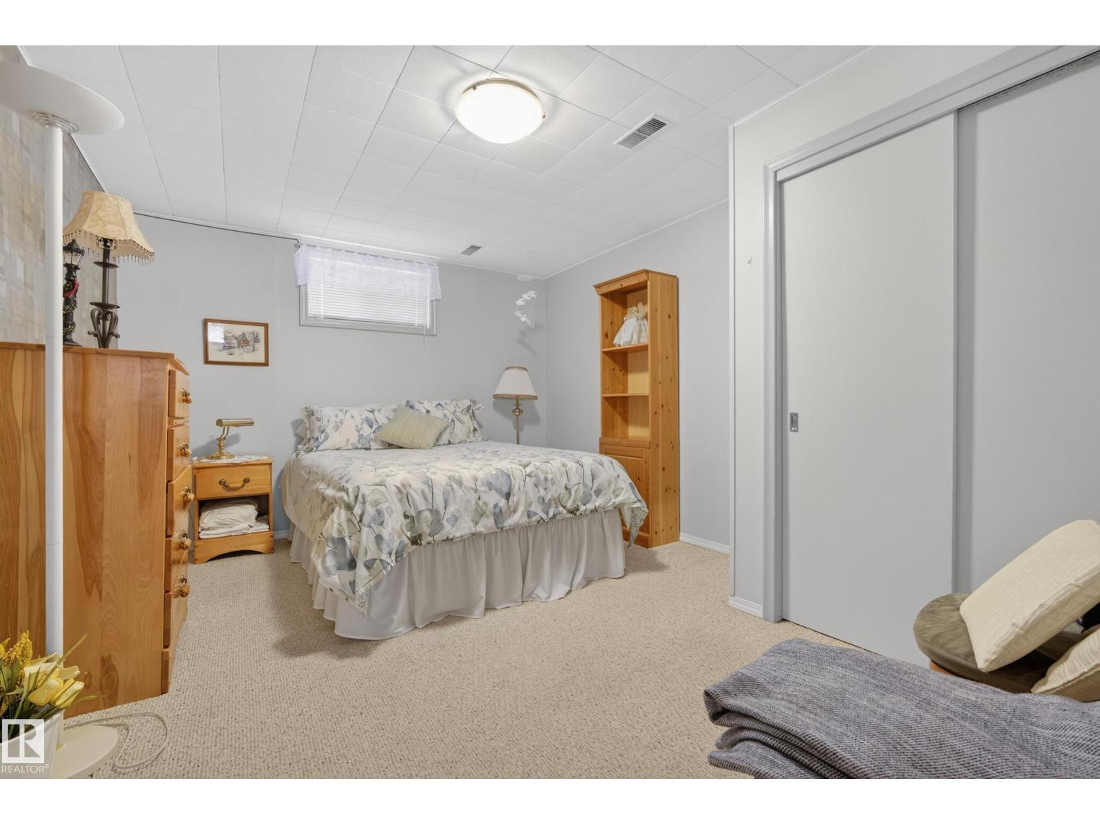 7307 86 AV NW - 29