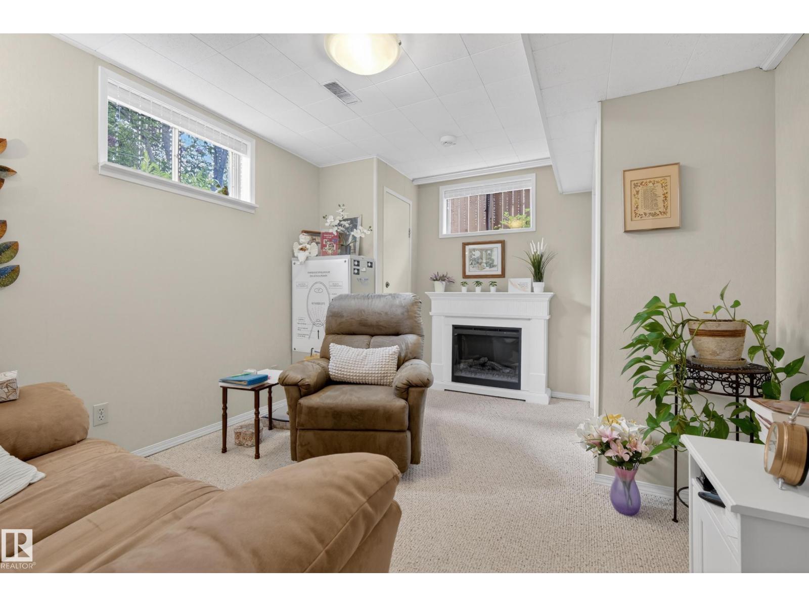 7307 86 AV NW - 33