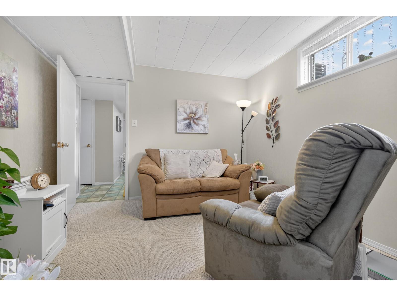 7307 86 AV NW - 34