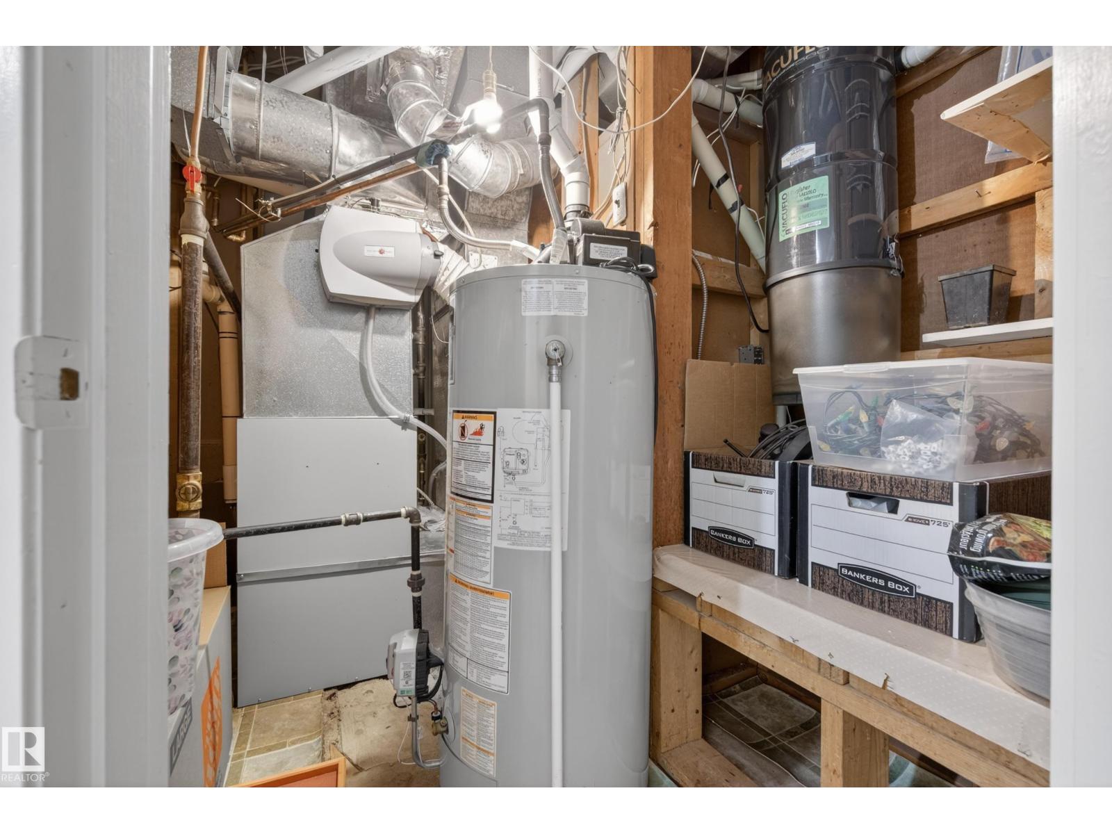 7307 86 AV NW - 39