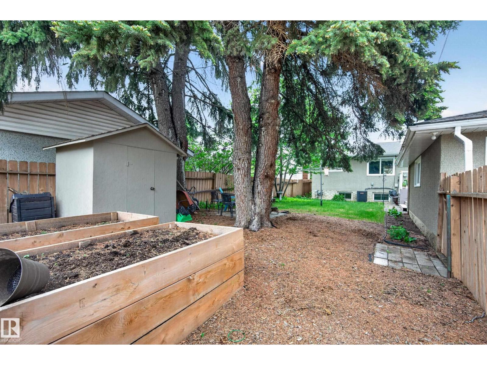 7307 86 AV NW - 48