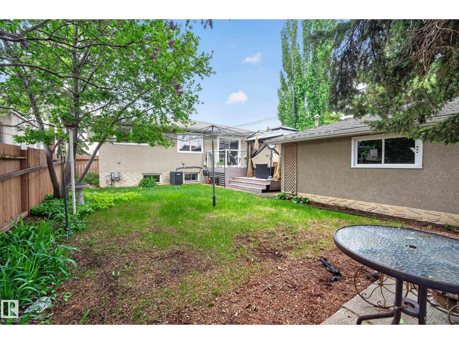 7307 86 AV NW - 49