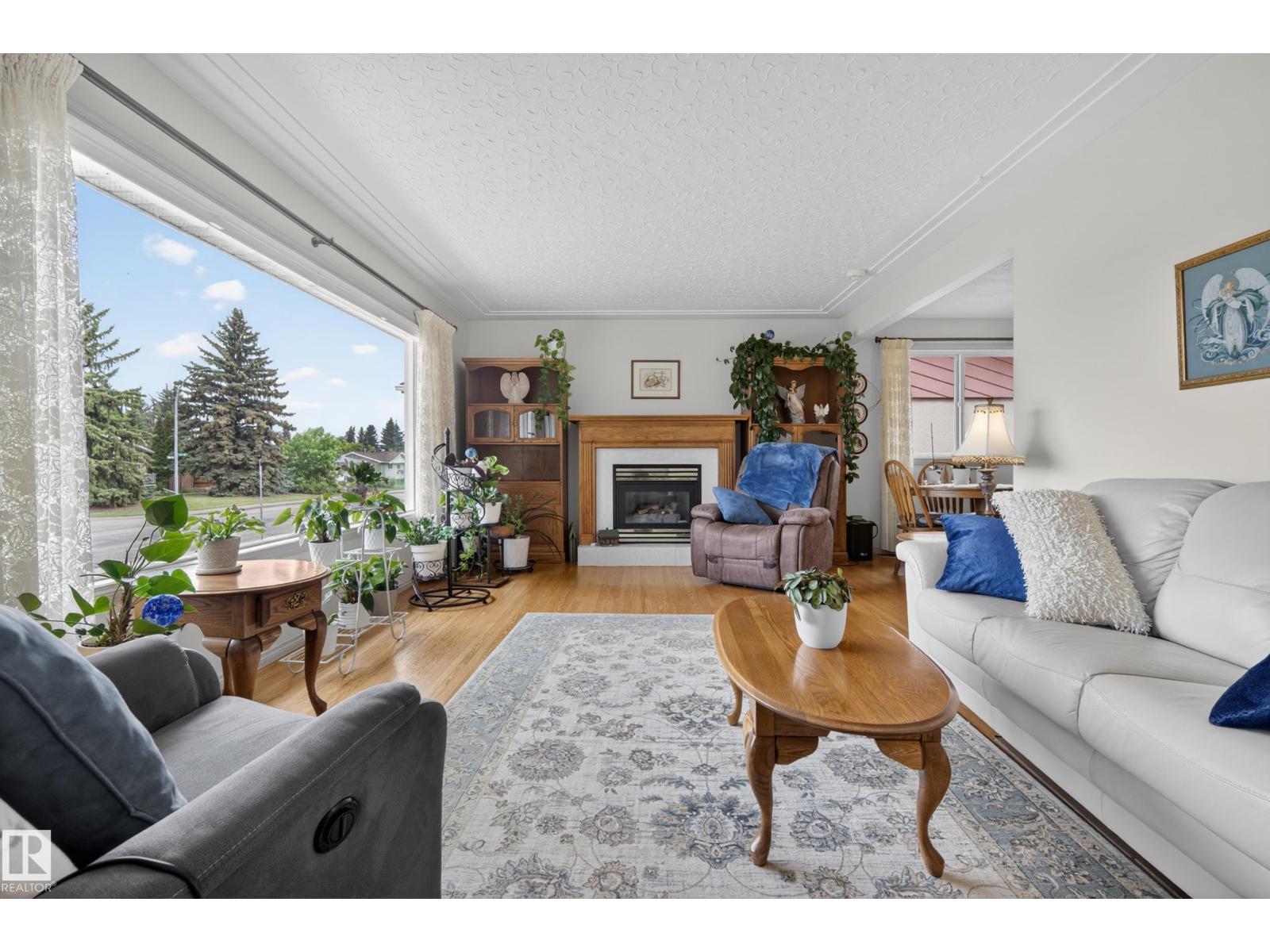 7307 86 AV NW - 5