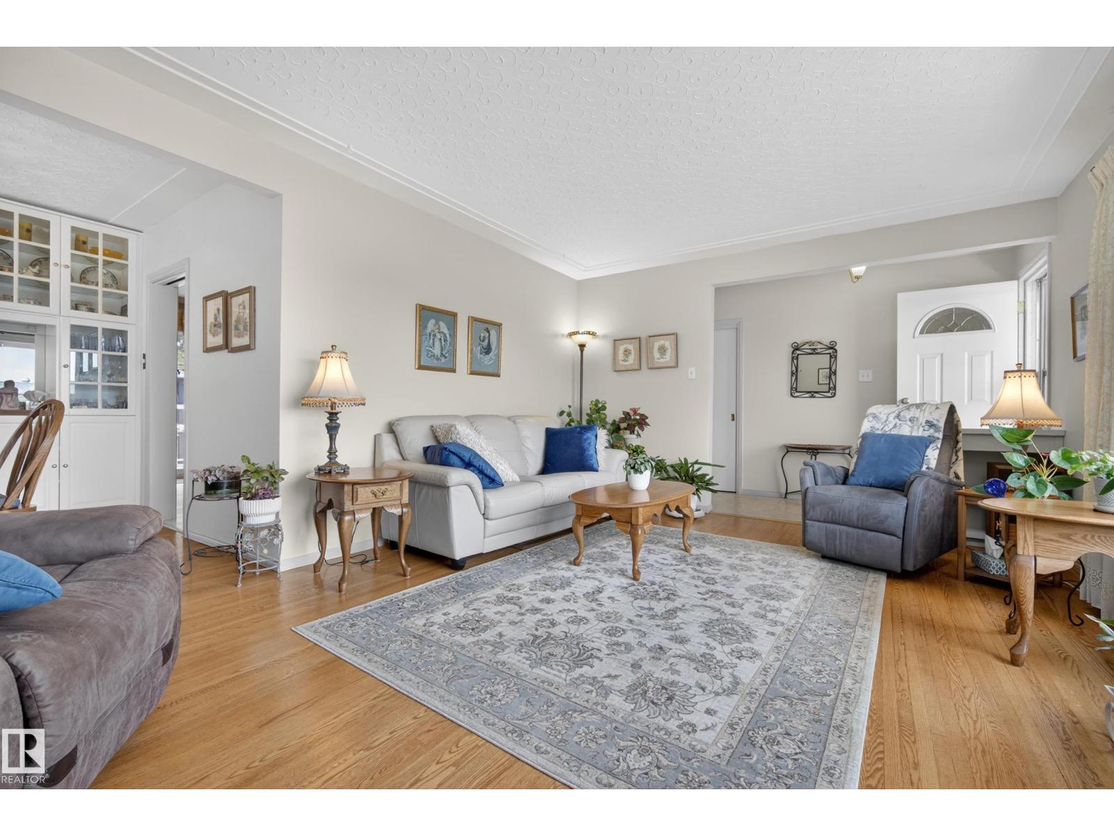 7307 86 AV NW - 7