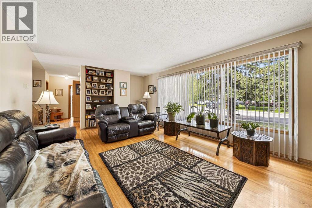 1813 123 STREET - 7
