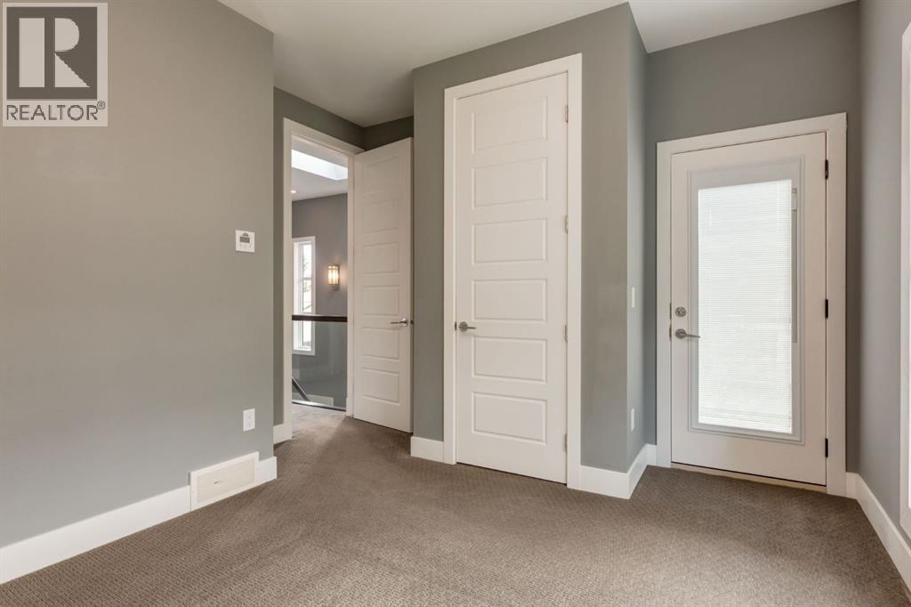 3924 18 Street SW - 22