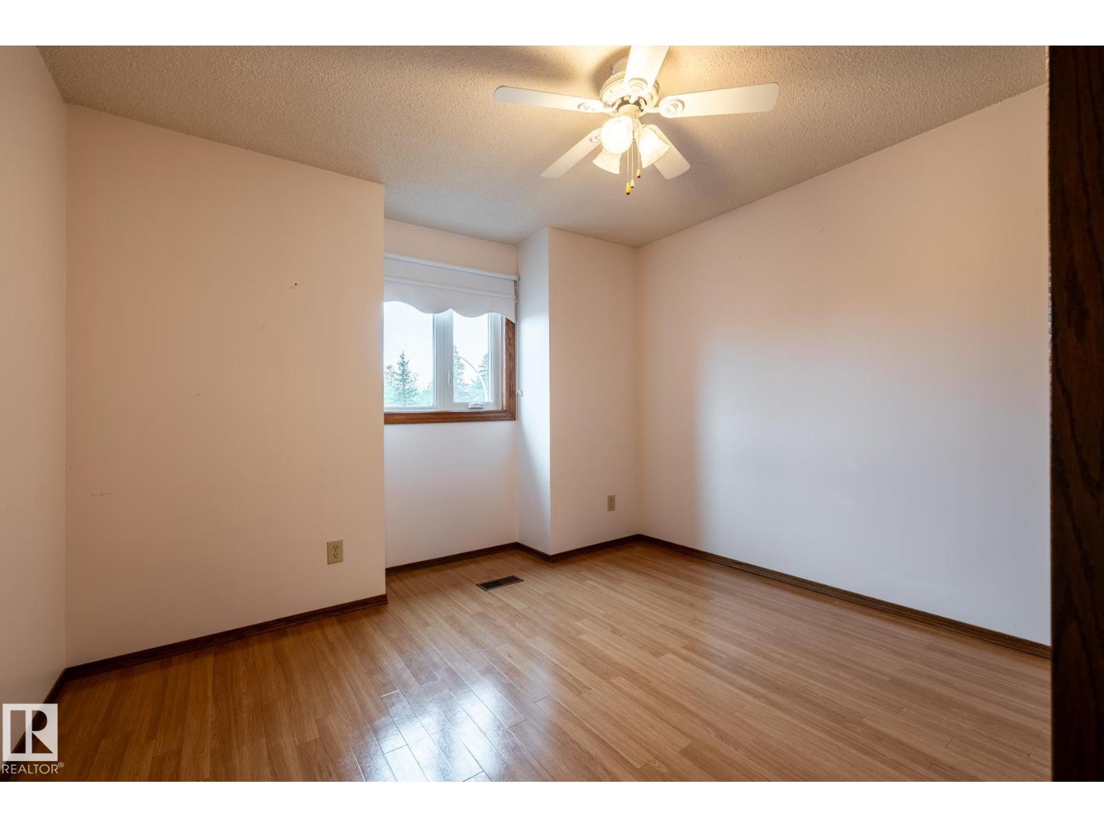 2609 49 ST NW - 19