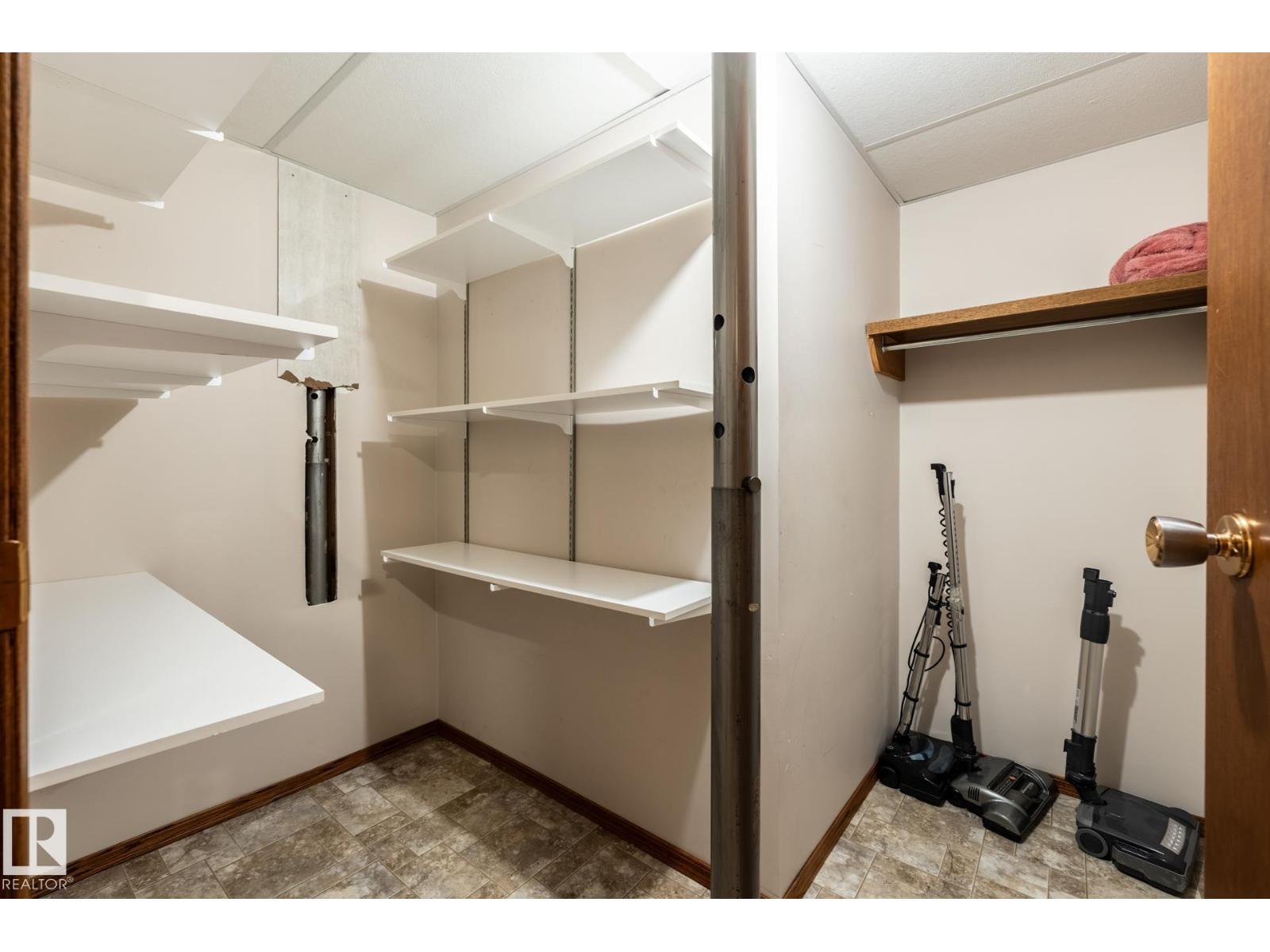 2609 49 ST NW - 37