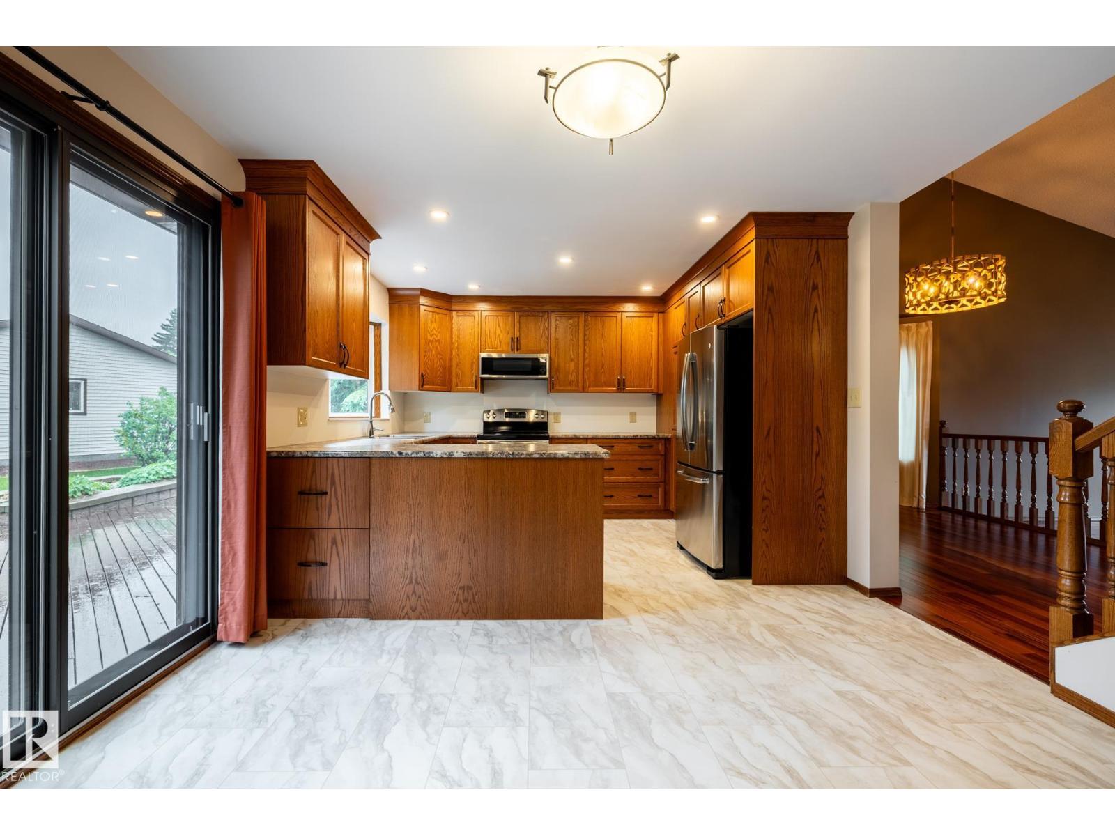 2609 49 ST NW - 14