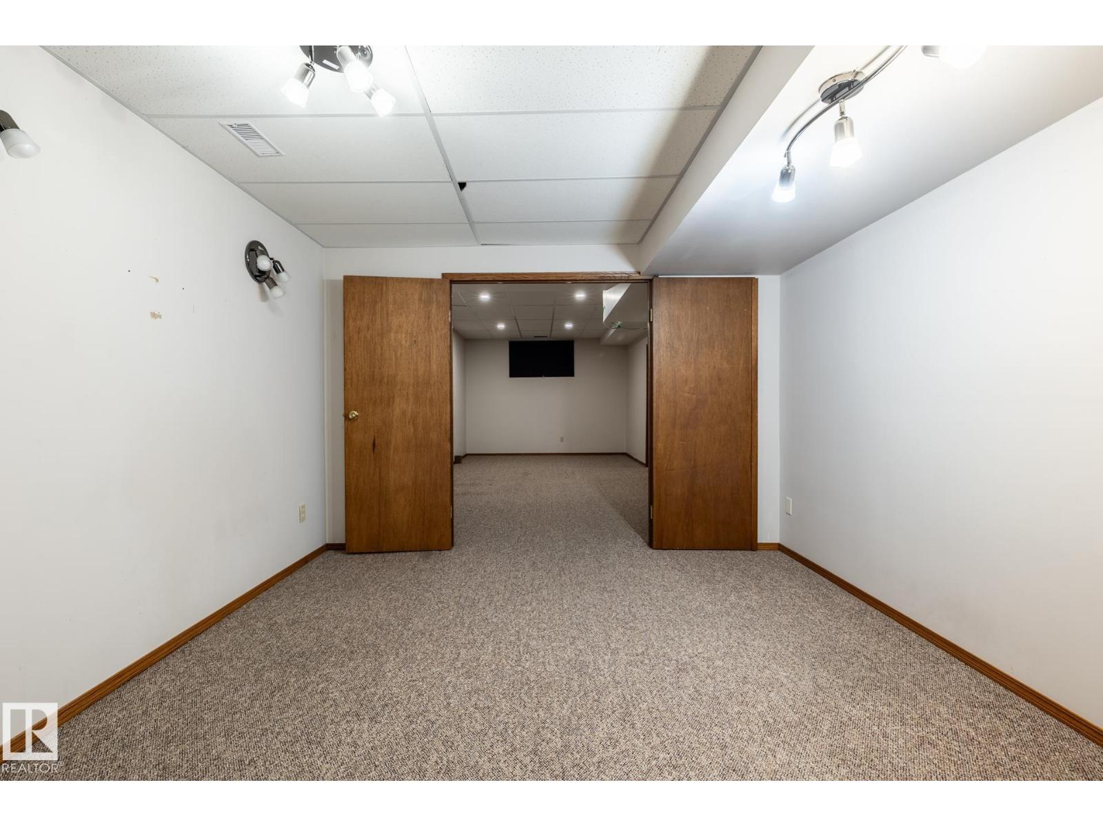 2609 49 ST NW - 34