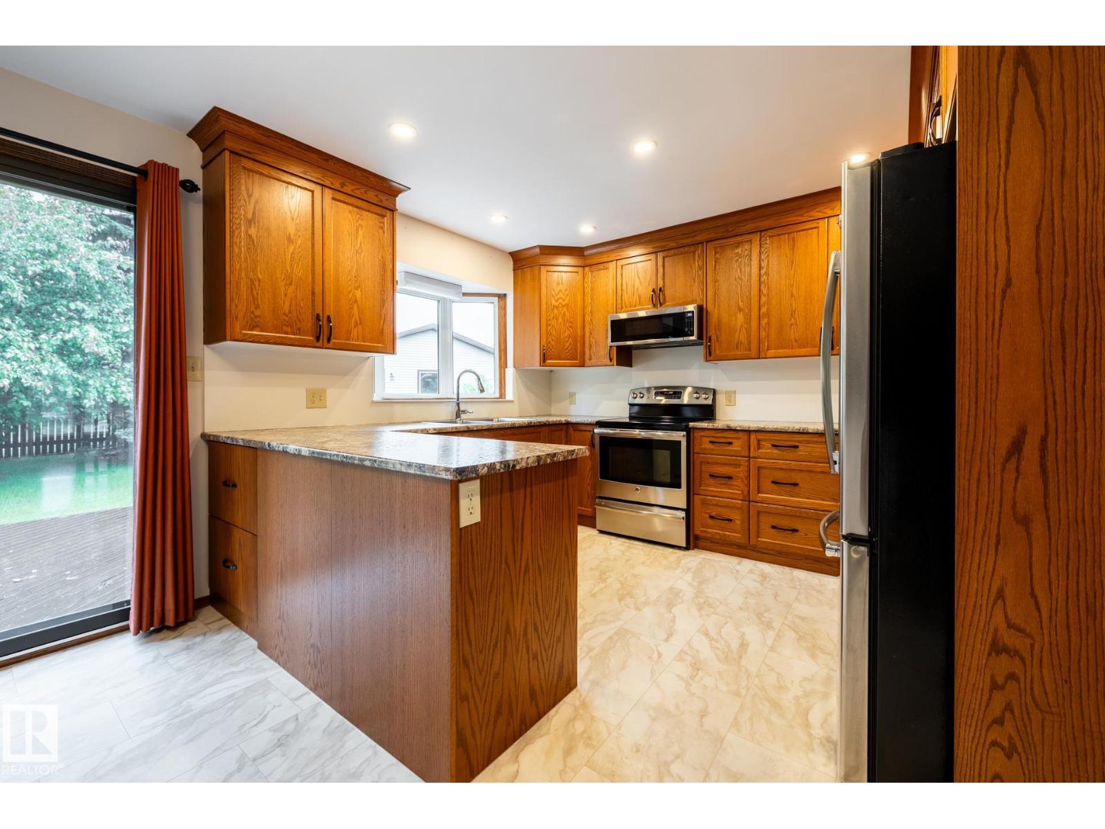 2609 49 ST NW - 11