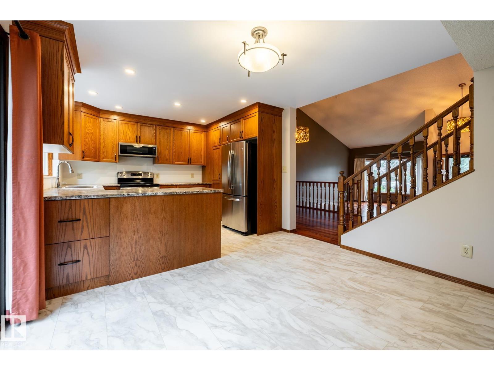 2609 49 ST NW - 13