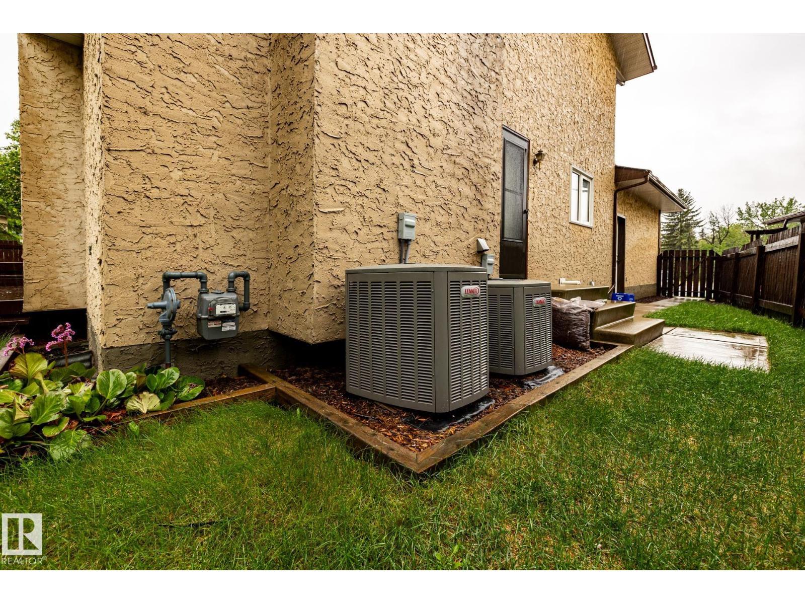 2609 49 ST NW - 45