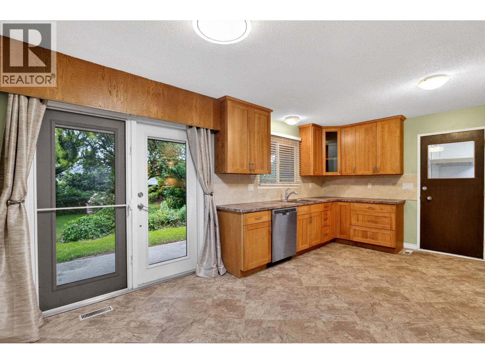 300 Patterson Road - 5