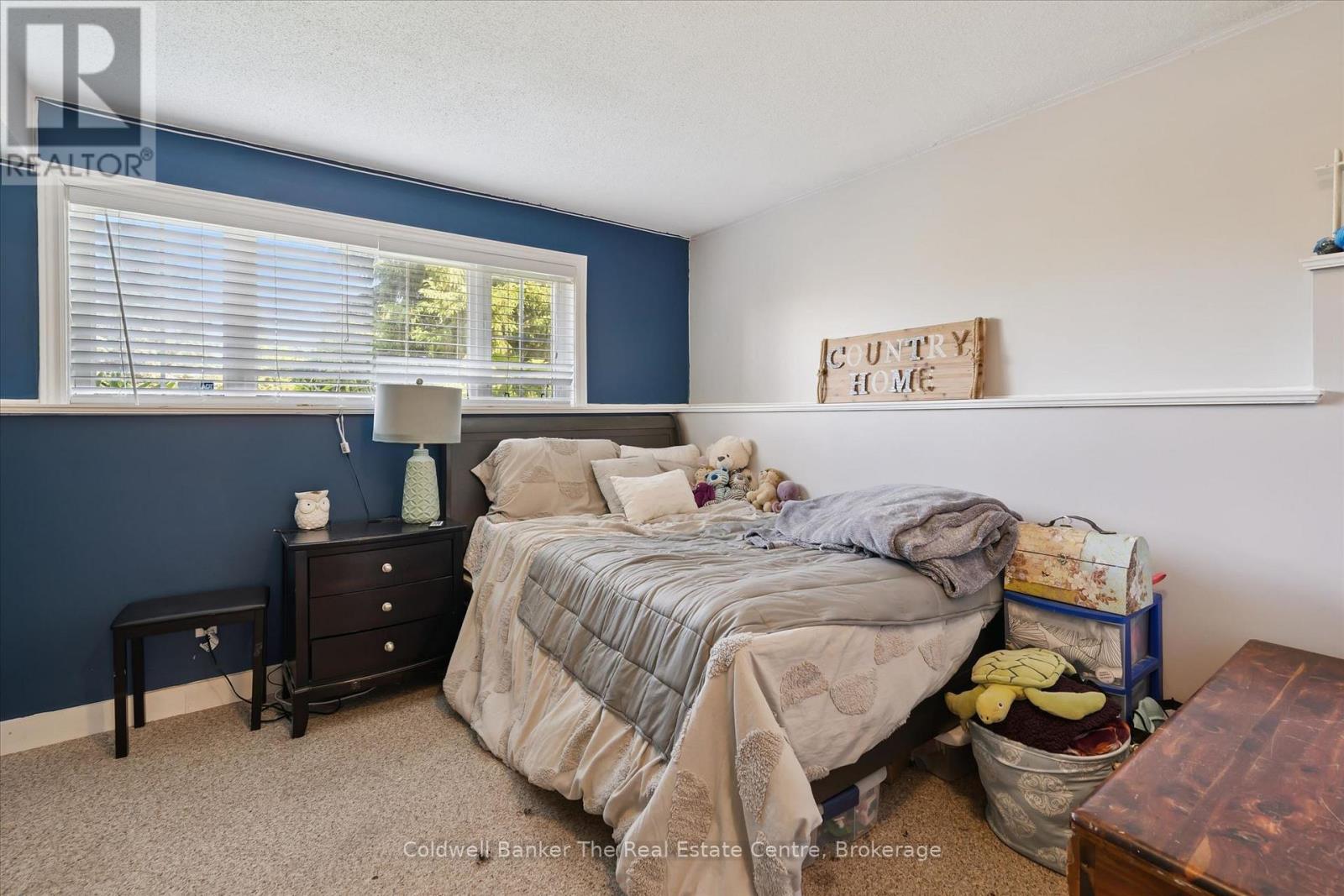 25 LANKIN AVENUE - 24