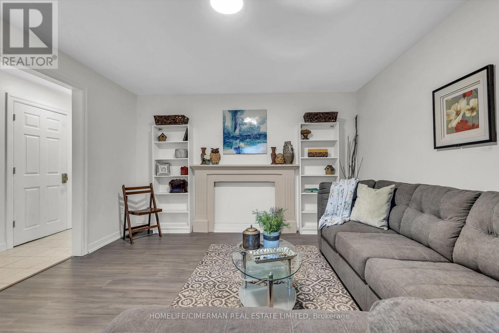 406 GREY STREET - 36