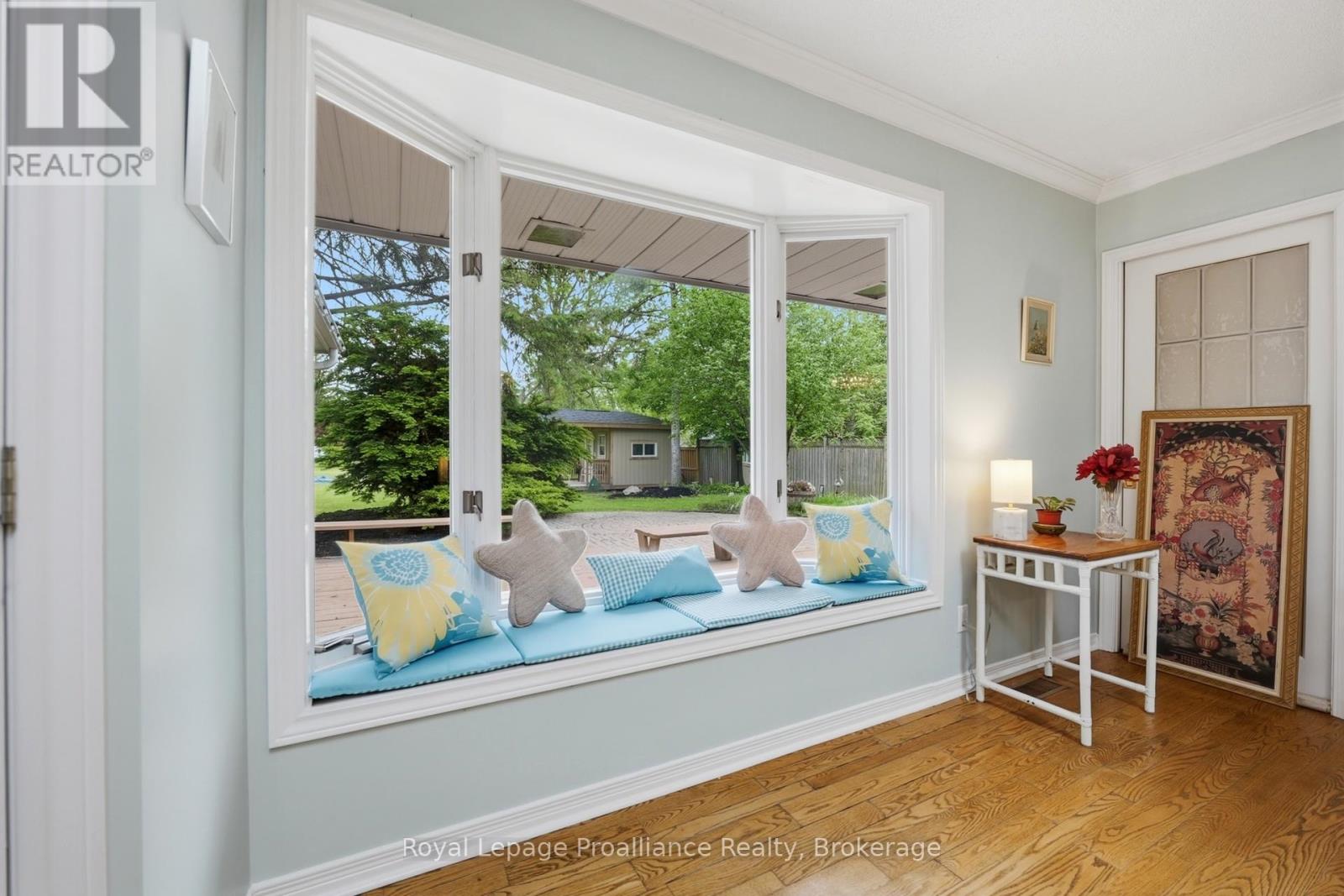 51 SELENA AVENUE - 13