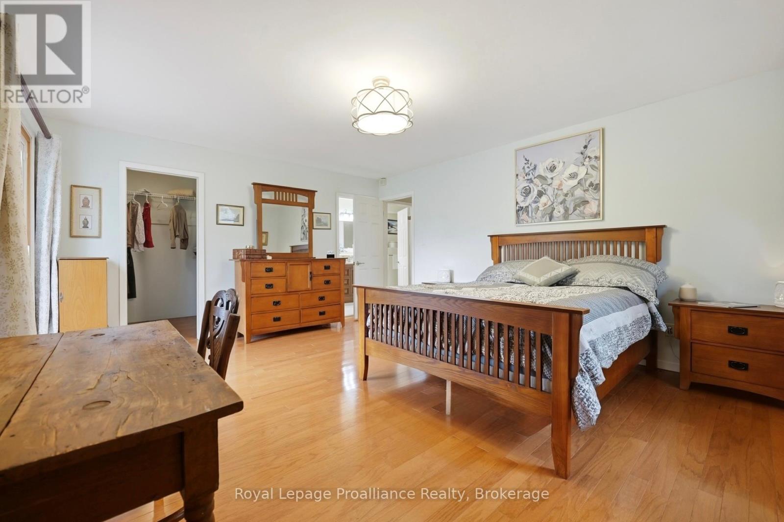 51 SELENA AVENUE - 15
