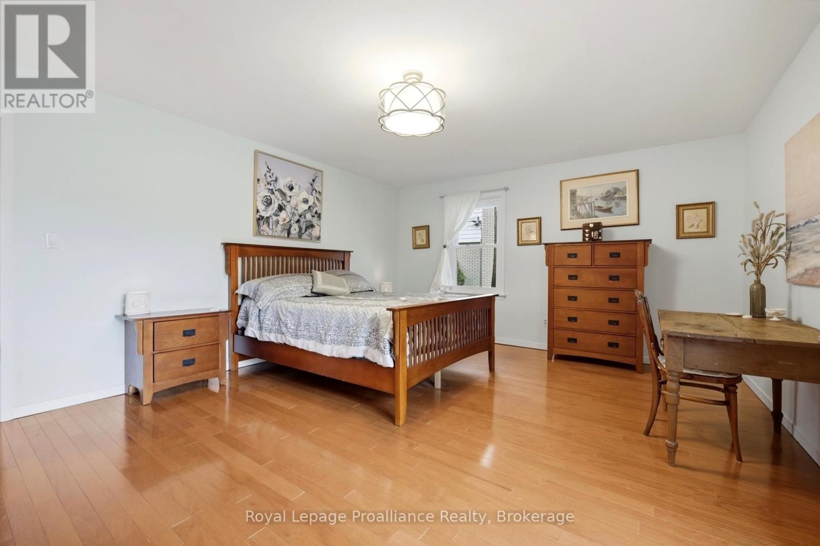51 SELENA AVENUE - 14