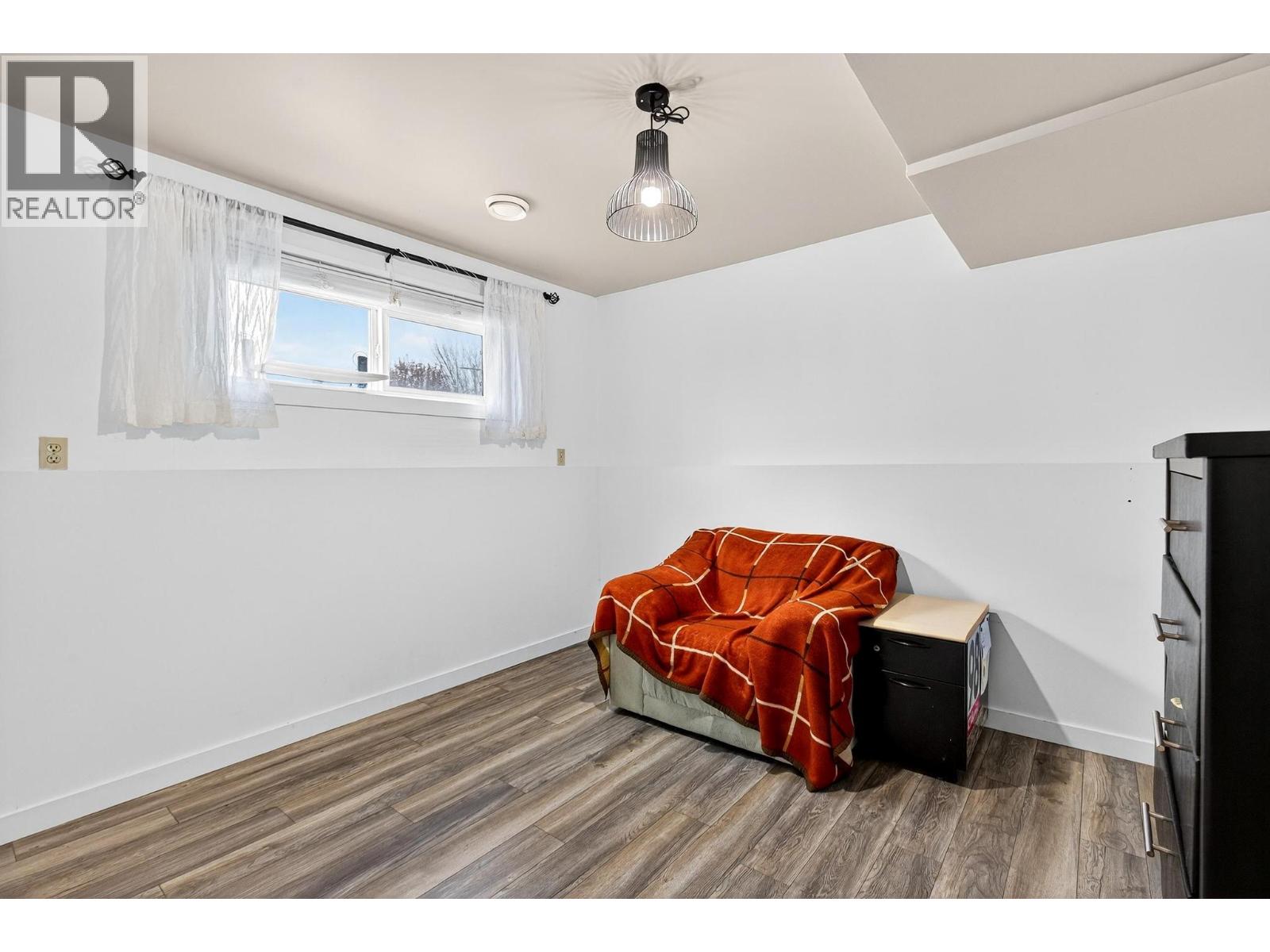 300 Langford Road - 24