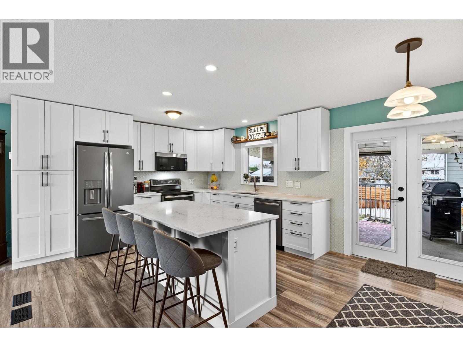300 Langford Road - 6