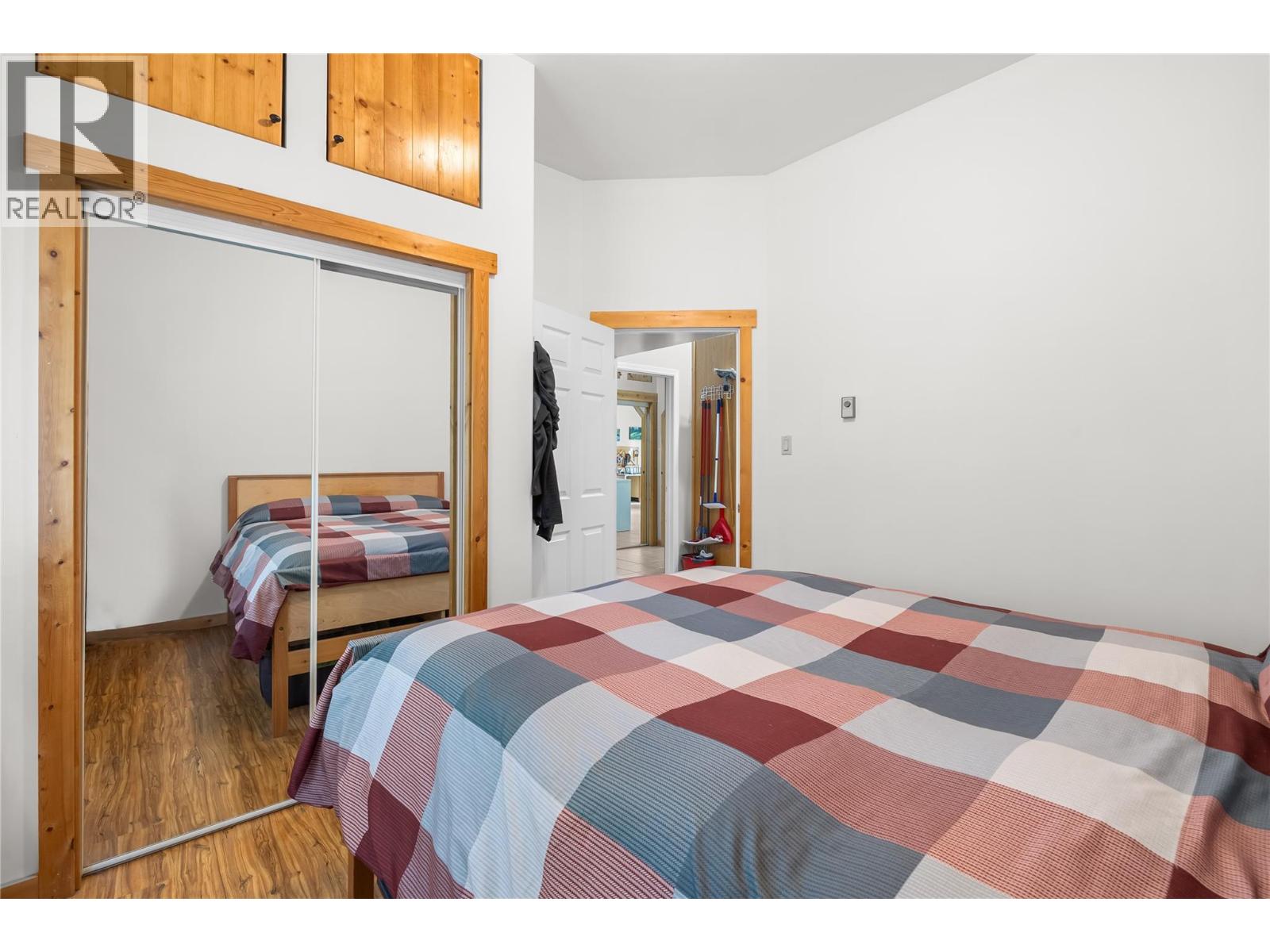 16424 Wadds Road, Crawford Bay