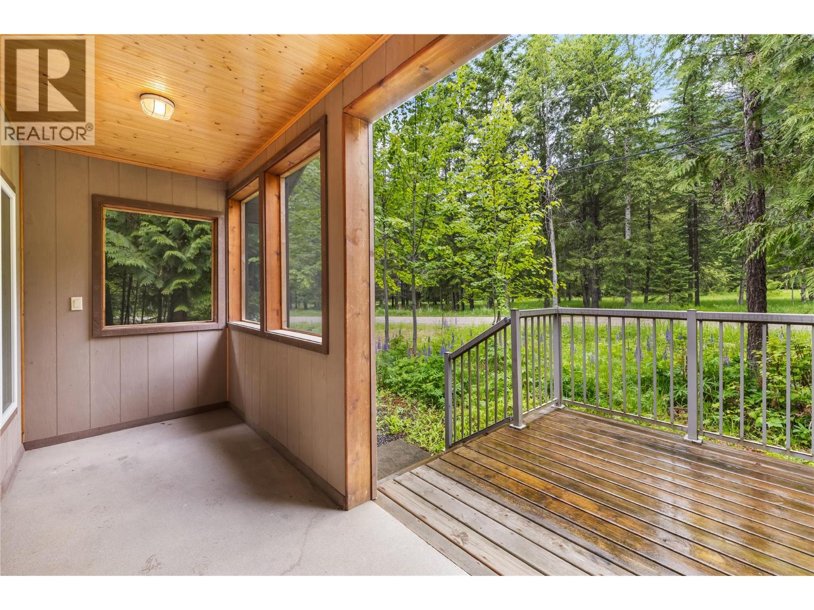 16424 Wadds Road, Crawford Bay