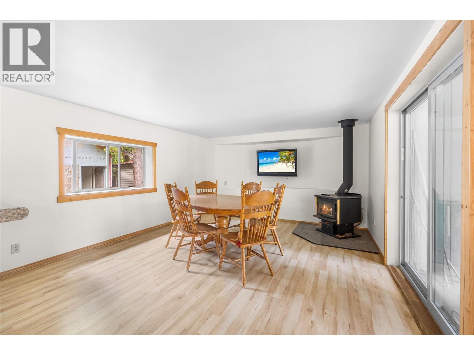 16424 Wadds Road, Crawford Bay