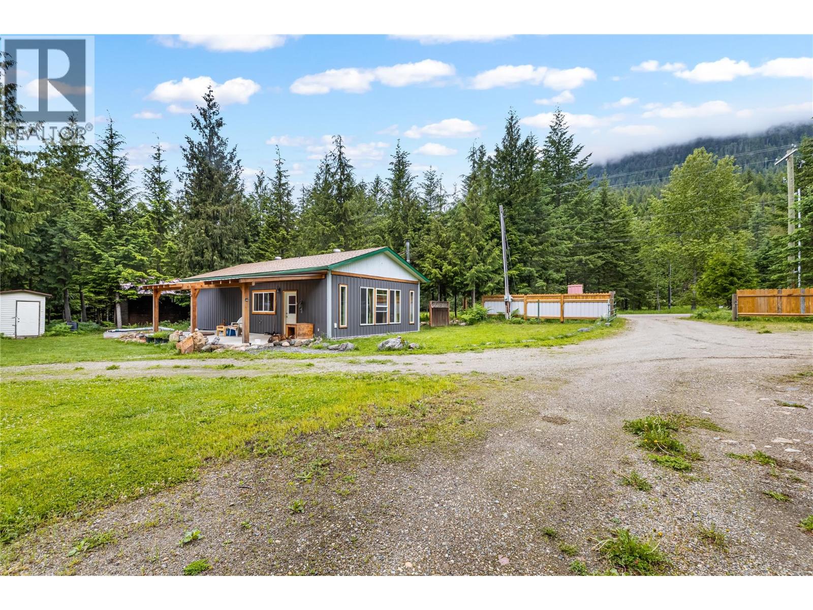 16424 Wadds Road, Crawford Bay