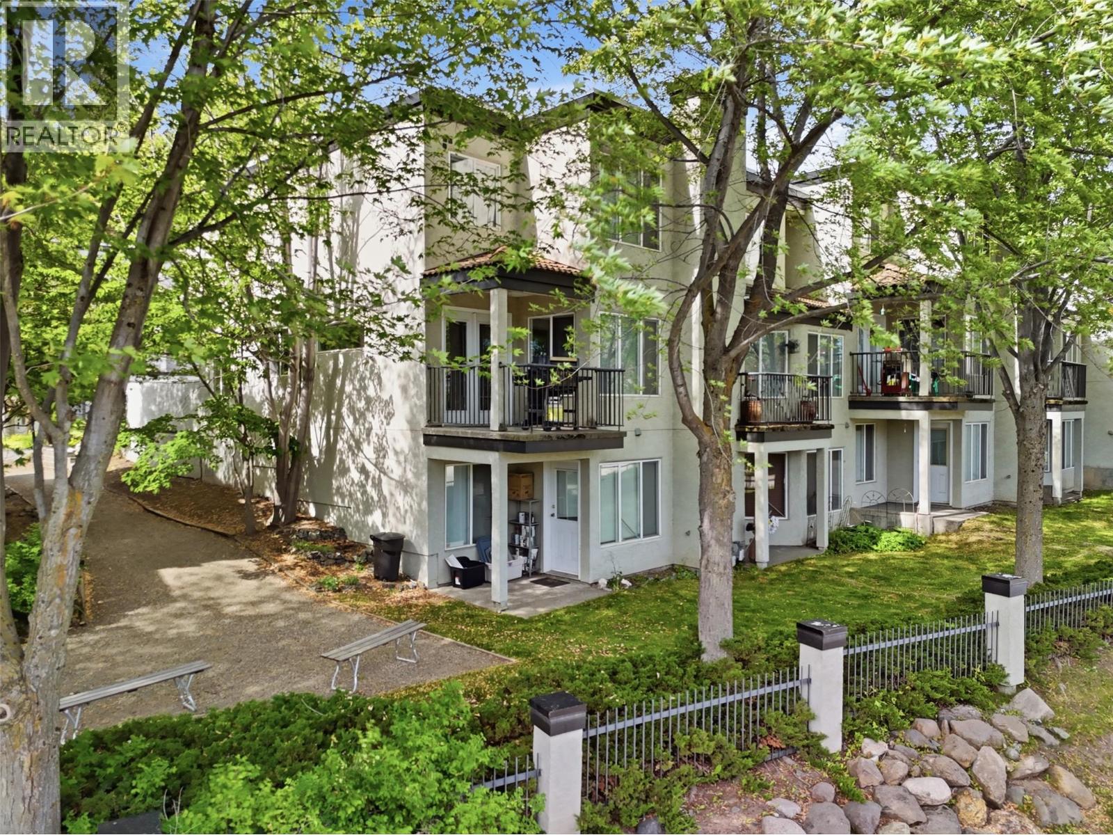 #8 411 ABERDEEN Drive - 38