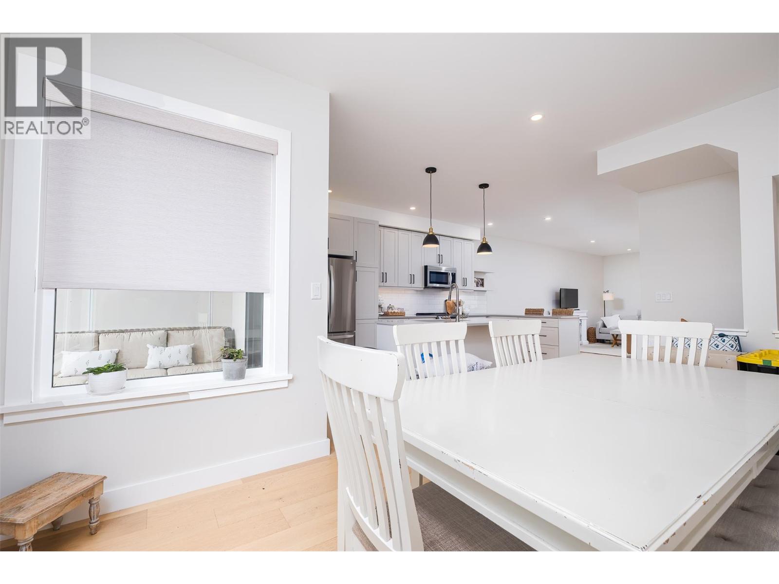 2452 WASHINGTON Street Unit# 4, Rossland
