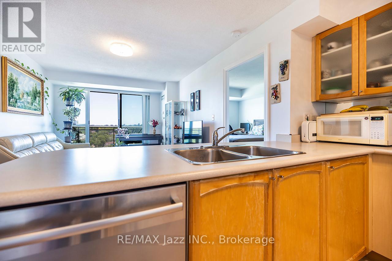 #1407 188 DORIS AVENUE - 18