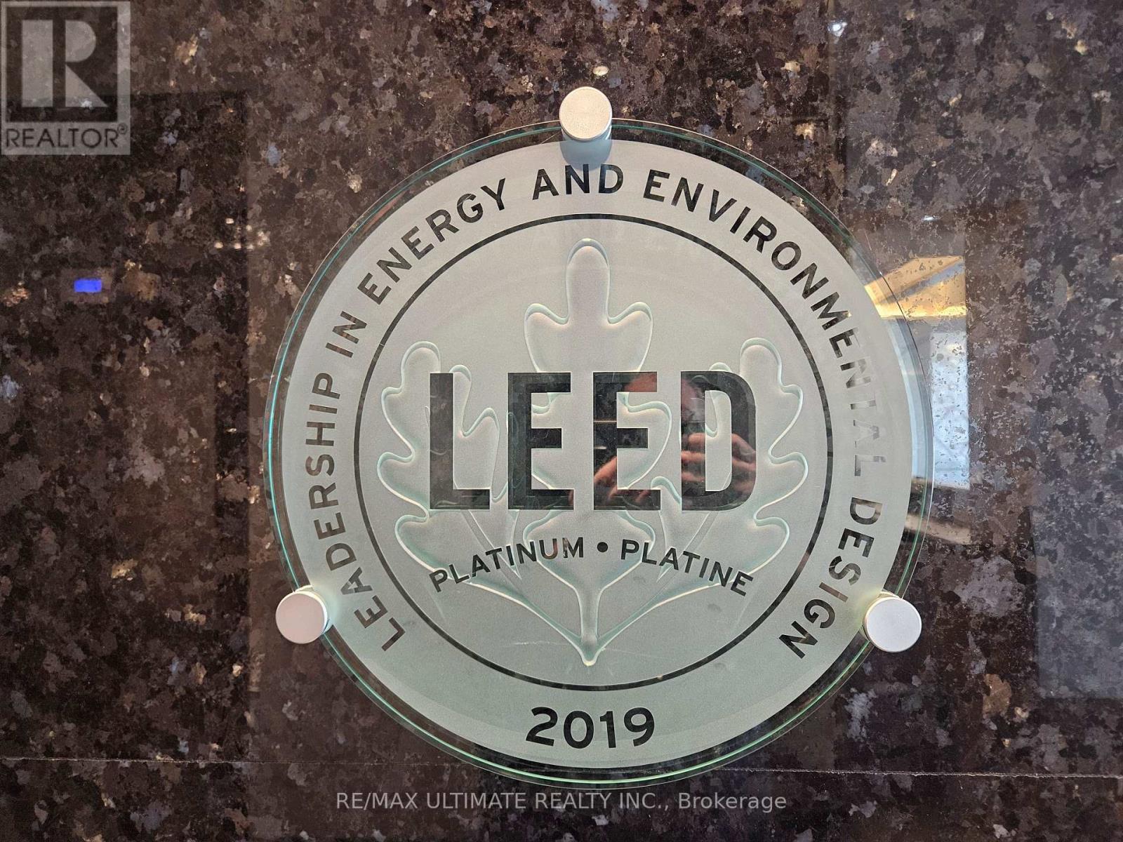 #703 15 MERCHANTS' WHARF - 5