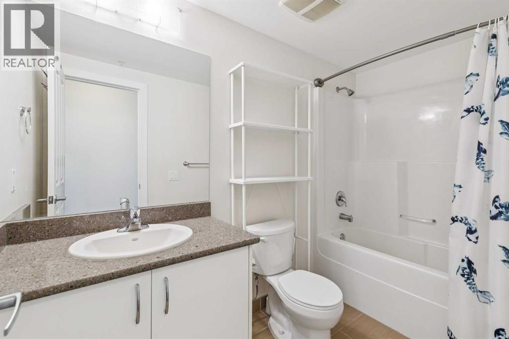 #1007 10 Brentwood Common NW - 16