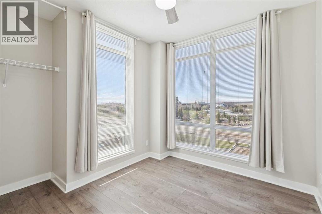 #1007 10 Brentwood Common NW - 14