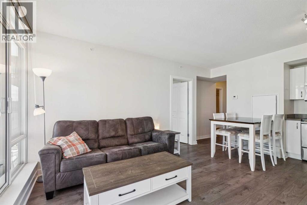 #1007 10 Brentwood Common NW - 6