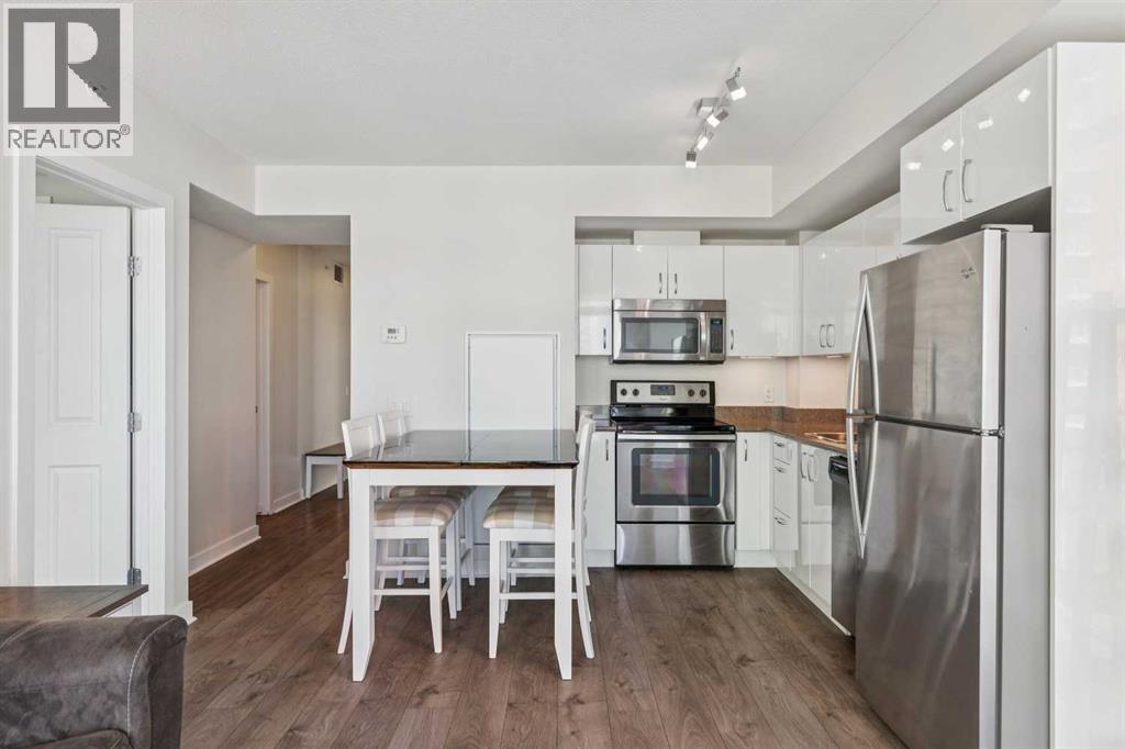 #1007 10 Brentwood Common NW - 7