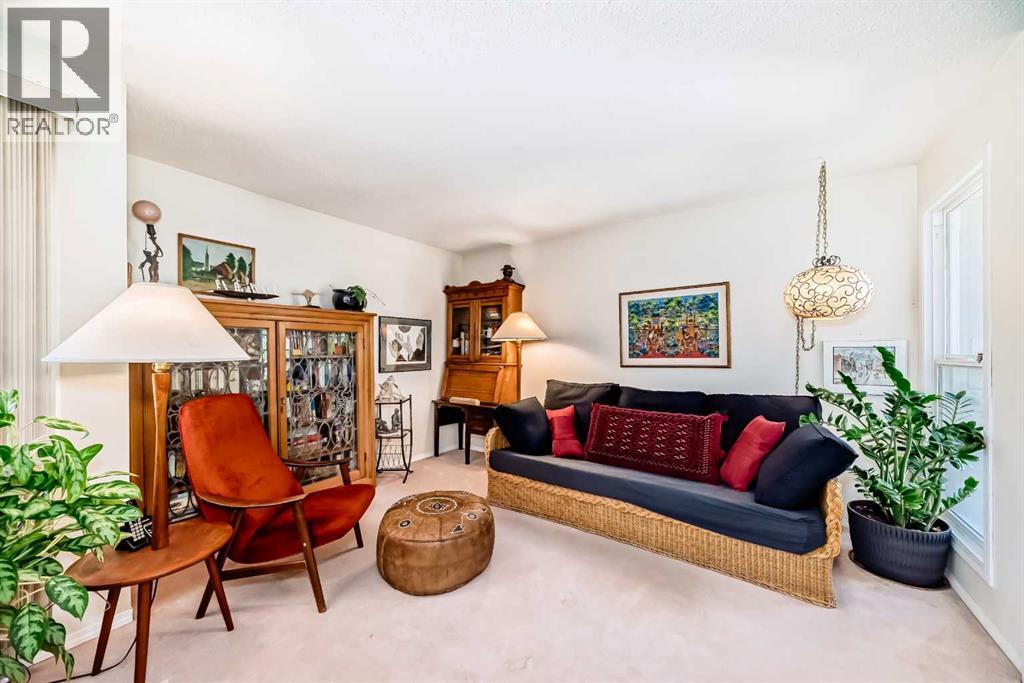 400 Brae Glen Crescent SW - 18