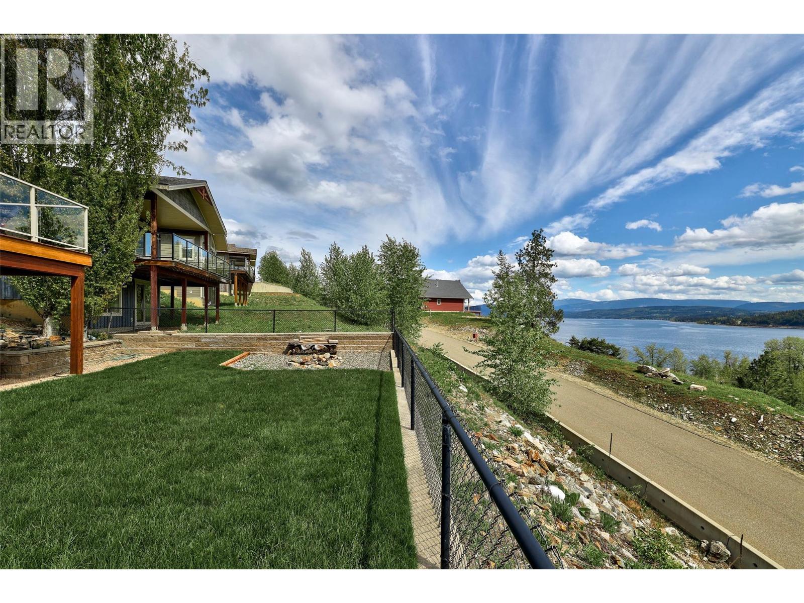 #184 2633 Squilax Anglemont Road - 25