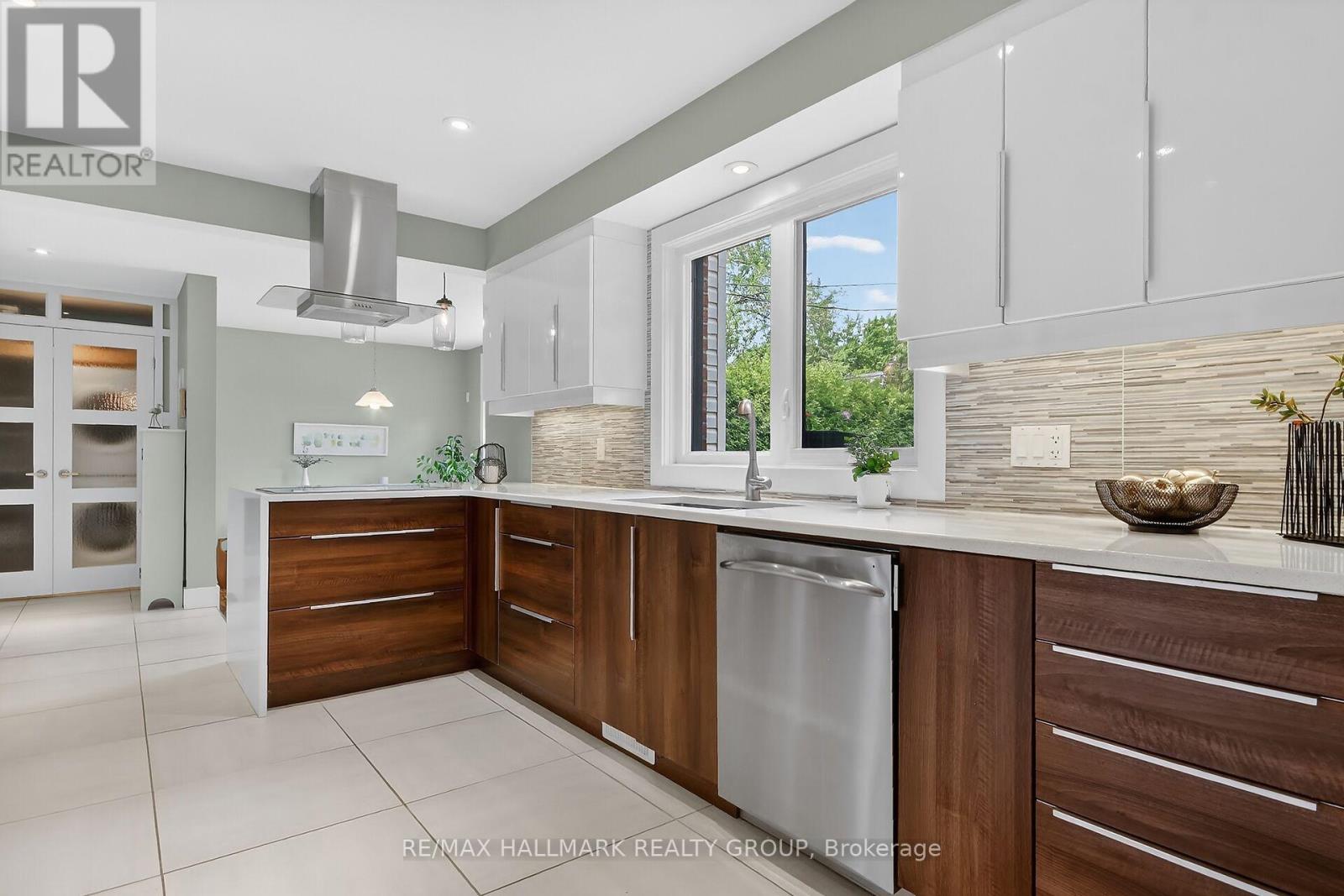 785 DUNLOE AVENUE - 19