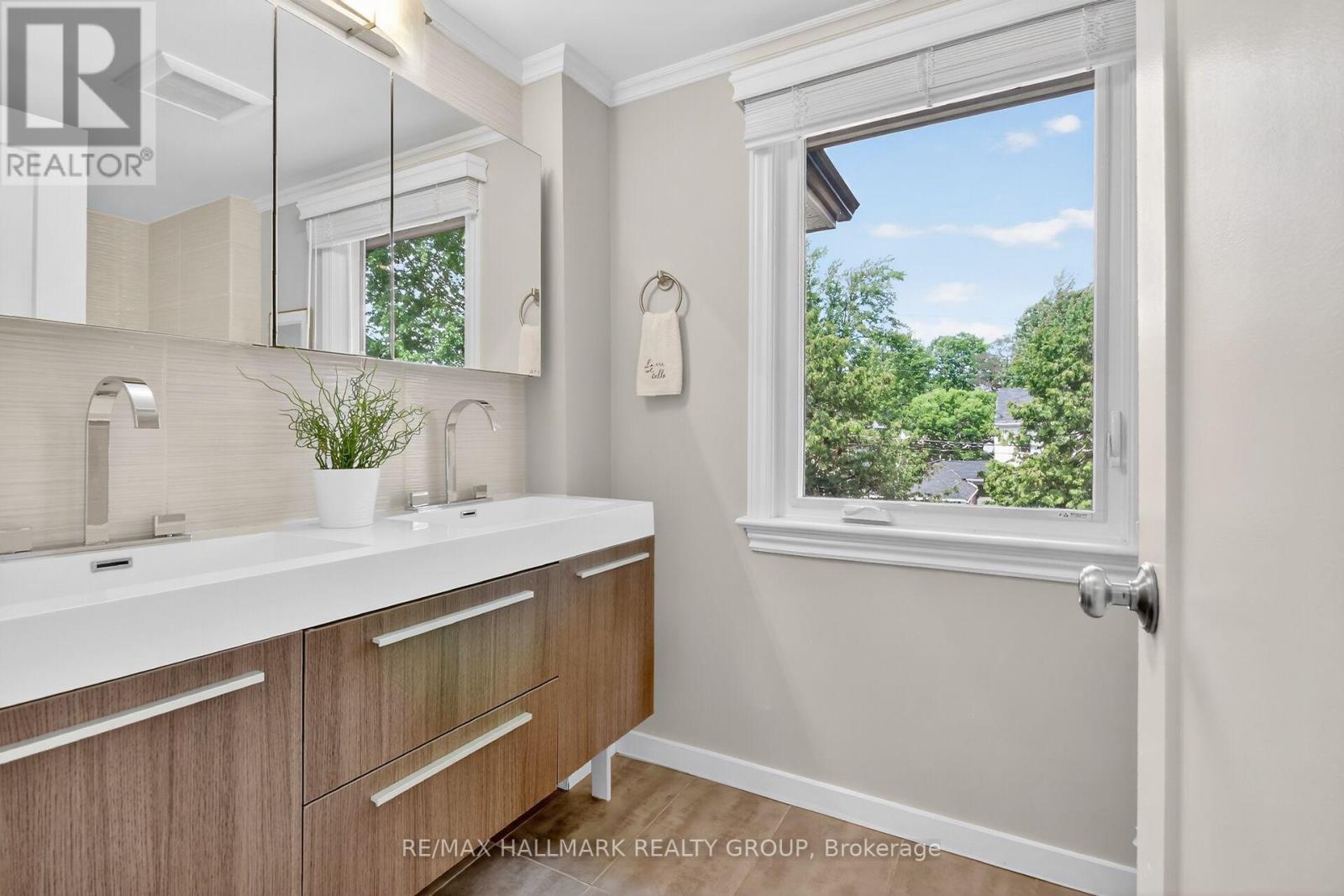 785 DUNLOE AVENUE - 38